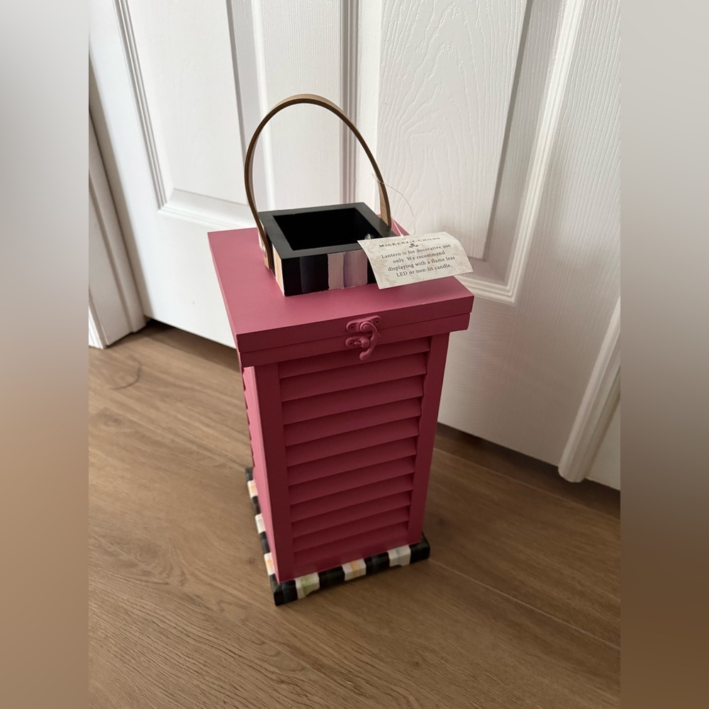 Mackenzie Childs Discontinued RARE Pink Shutter Lantern - Picture 9 of 10